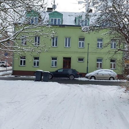 Apartment 35M2 Karlovy Vary Kültér fotó